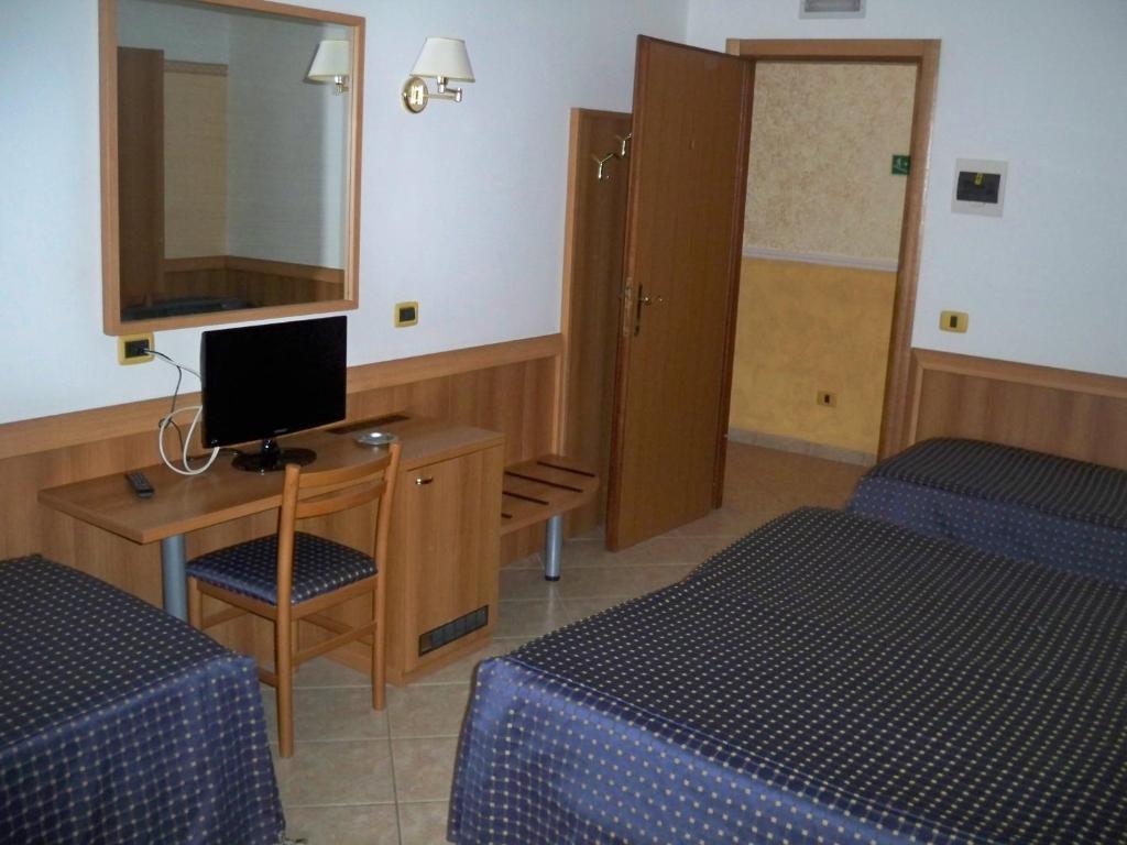 Albergo Corradetti カステル・ディ・サングロ 部屋 写真